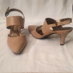 Life stride tan pumps size 7.5
